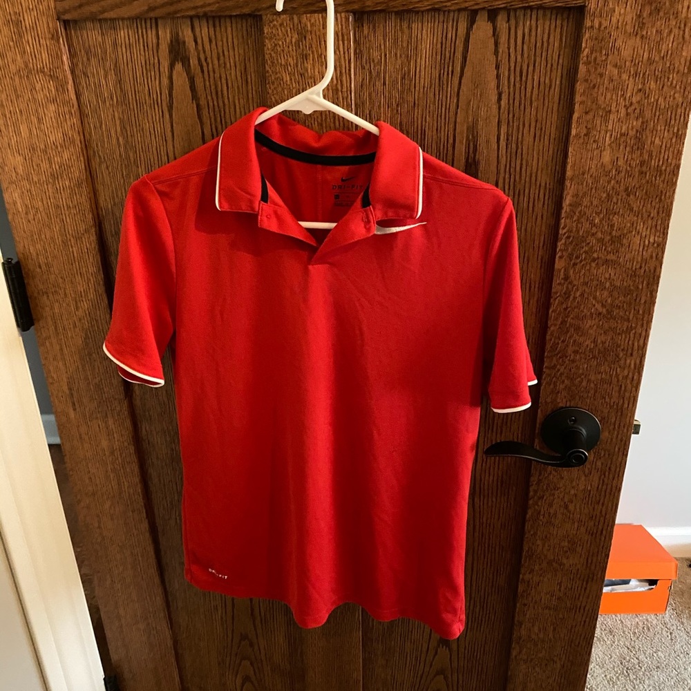 red polo
